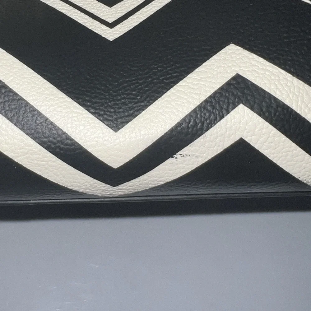Betsey Johnson Large SATCHEL BLACK WHITE with BIG BOW Zig Zag Print Faux Leather